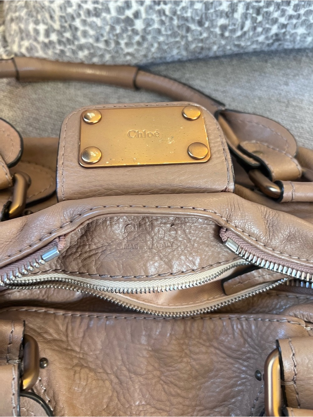 Chloe Paddington Soft Taupe Leather Handbag with Gold Accents - Picture 7 of 11